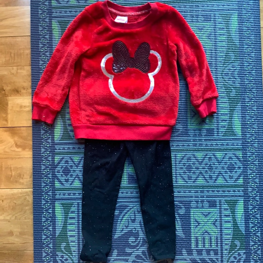 2T Minnie Mouse sweatshirt, blk  3T leggings